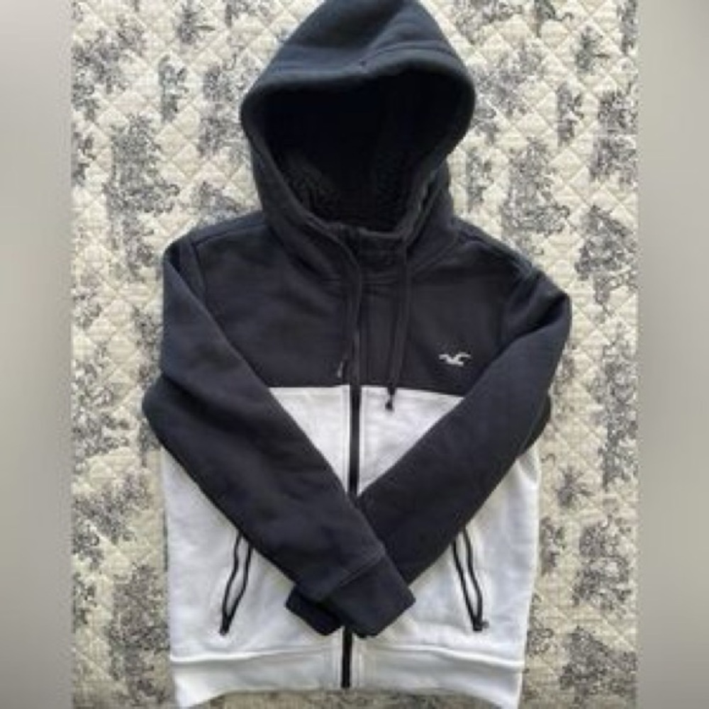 Hollister Black and White Zip-Up Hoodie